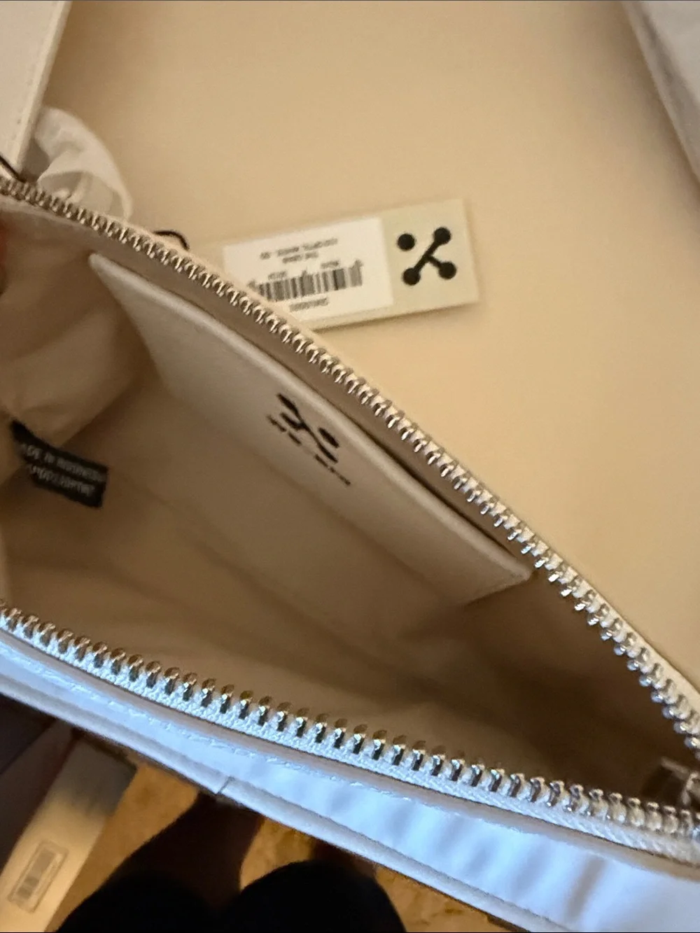 we-ar4 White Envelope Crossbody Bag